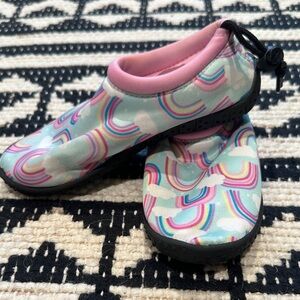 Tommy Bahama Kids Rainbow Water Shoes